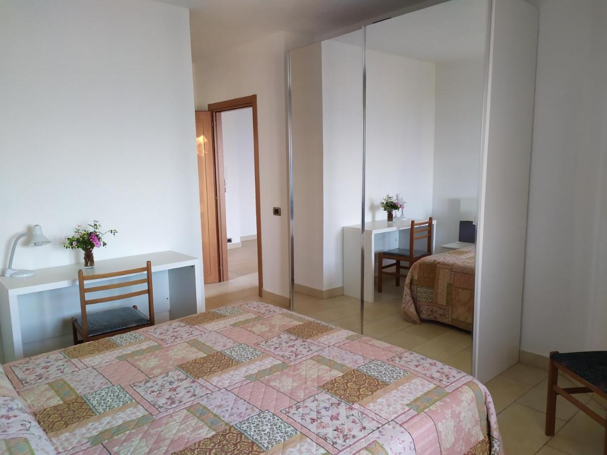 아치카스텔로 Nero Basalto Azzurro Mare B&B 외부 사진