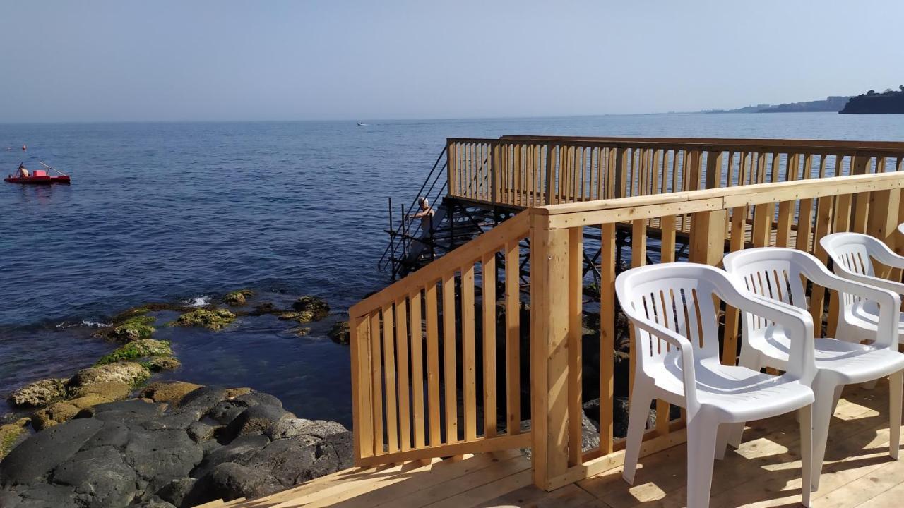 아치카스텔로 Nero Basalto Azzurro Mare B&B 외부 사진