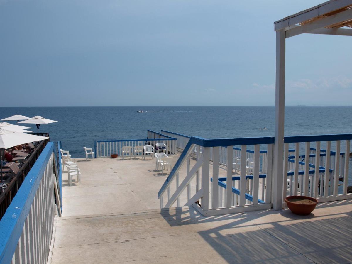 아치카스텔로 Nero Basalto Azzurro Mare B&B 외부 사진